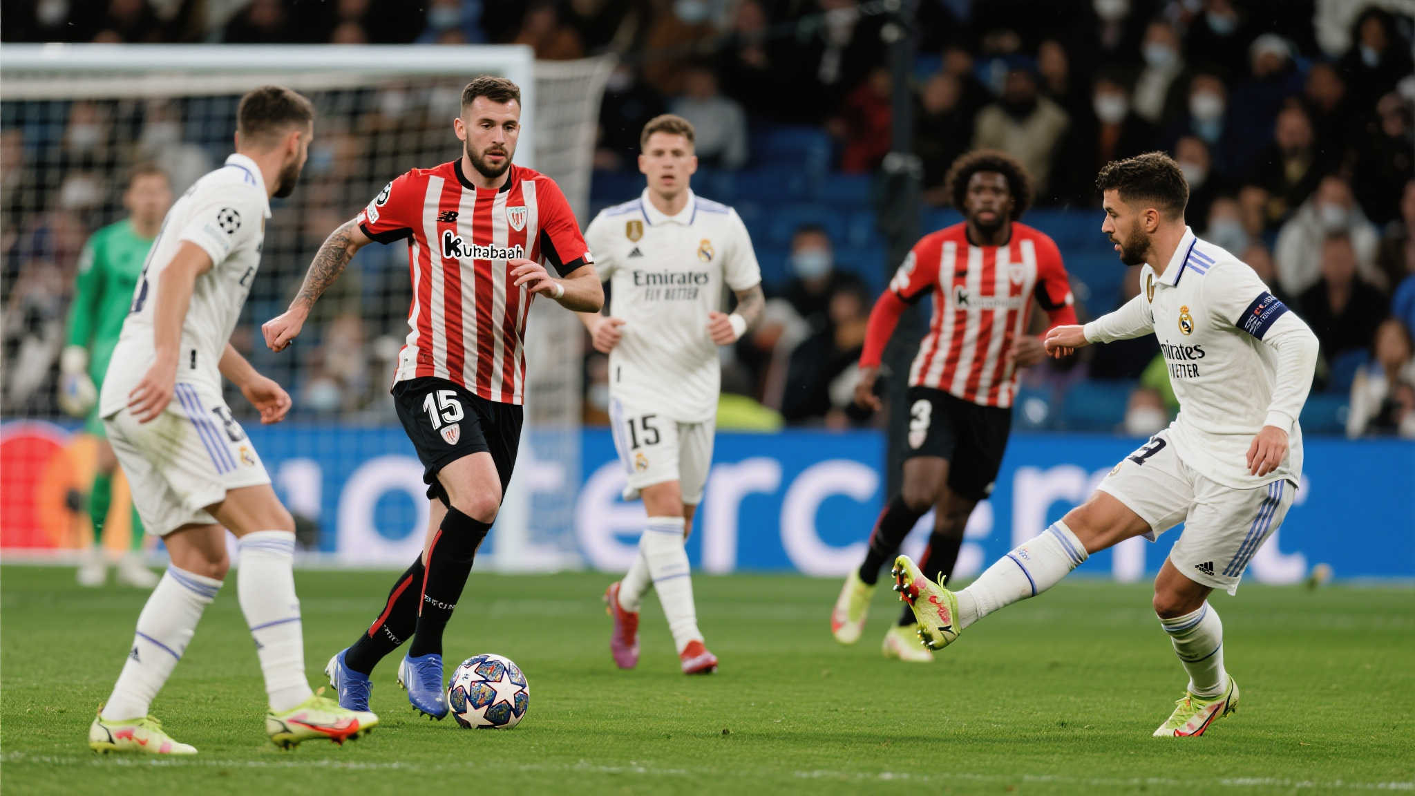 华体会体育 (HTH Sports) 作为皇马官方合作伙伴，提供西甲、欧冠、NBA、CBA、英超等热门赛事 4K 直播与秒级比分推送，支持多机位切换、VAR 回放及 AI 赔率预测。新人注册即领彩金、竞猜券与队徽盲盒，可参加串关挑战、数据大师榜和粉丝应援 PK。电玩大厅汇聚足球经理、街球 3v3、电竞 MOBA 等 100+ 游戏，云存档跨端互通，观赛、互动、游戏三位一体，打造沉浸式体育娱乐生态。服务介绍